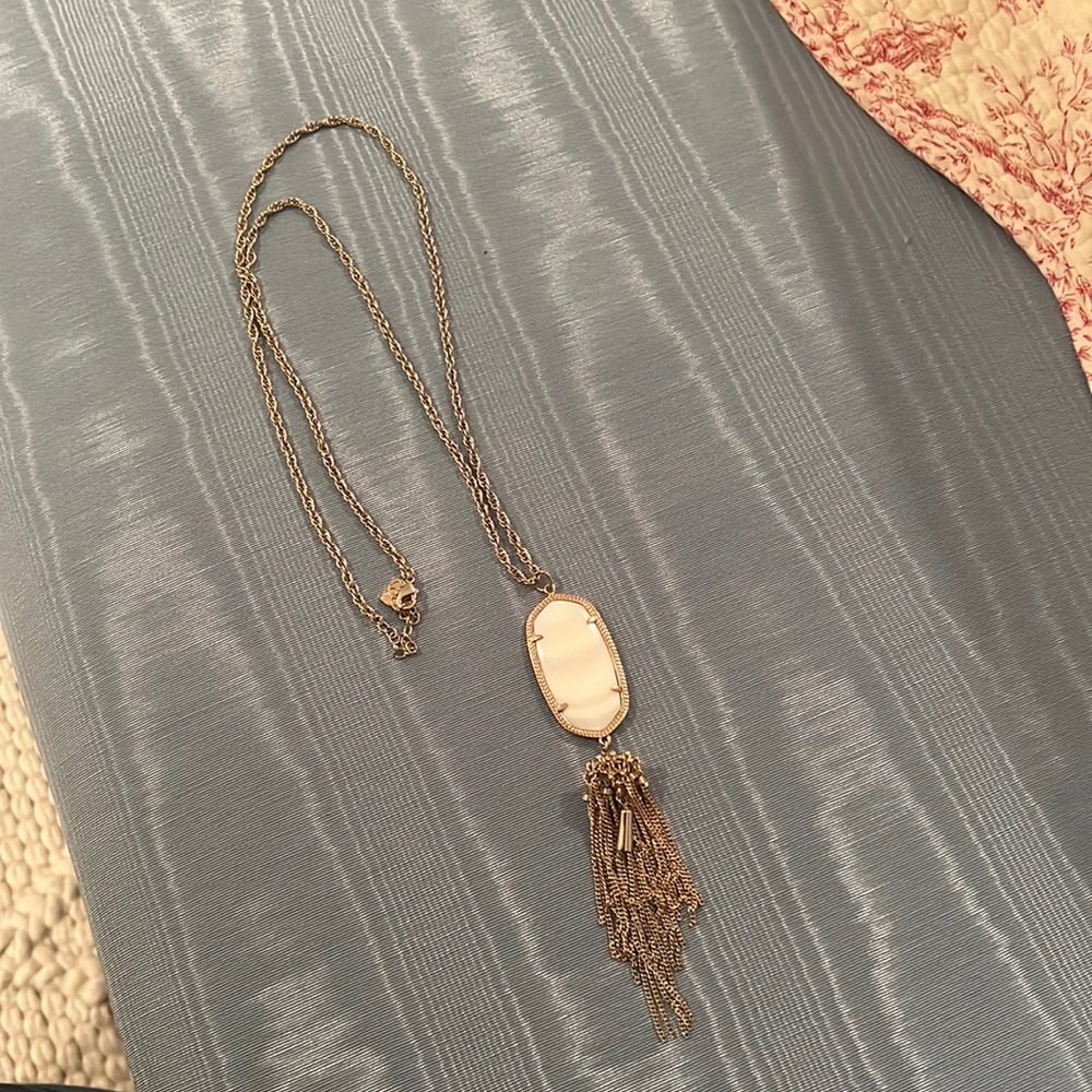 KENDRA SCOTT WHITE TASSEL NECKLACE